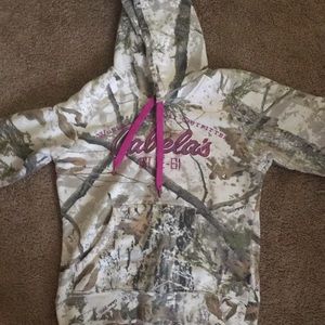 Cabelas sweatshirt